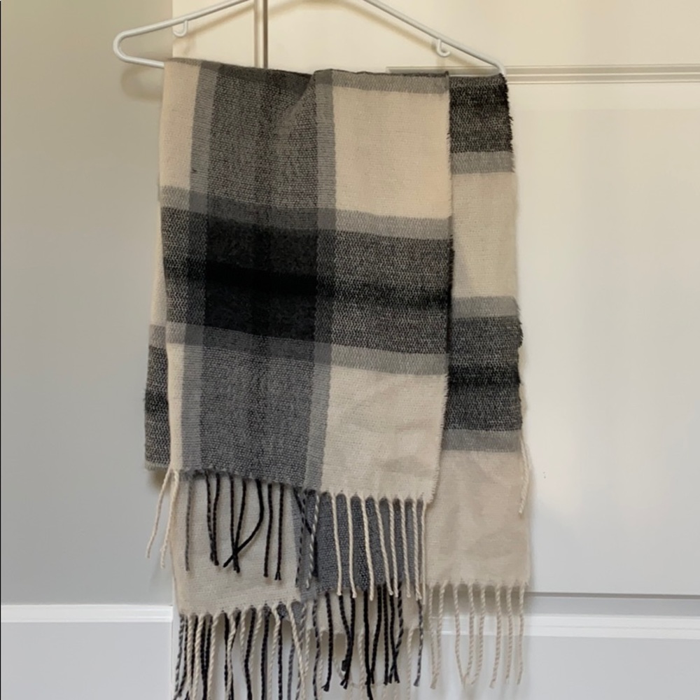 Scarf NWOT